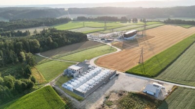 Batteriespeicher mit 85 MW in Pischelsdorf in Betrieb