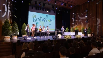 Rund 206 Maturantinnen und Maturanten in Klagenfurt geehrt