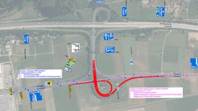 Luftbild der Autobahn A10 mit markierten Umleitungen und gesperrten Rampen an der Anschlussstelle Spittal Ost