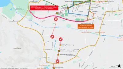Stadtplan von Klagenfurt mit farbigen Linien für umgeleitete Busstrecken und roten Markierungen für Straßensperrungen