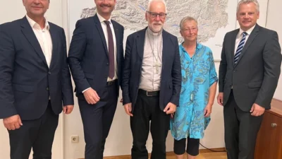 Kopftuchverbot: Reichmann lud zum Dialog in Kärnten