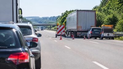A1 West Autobahn: Zwei Unfälle führen zu Sperren