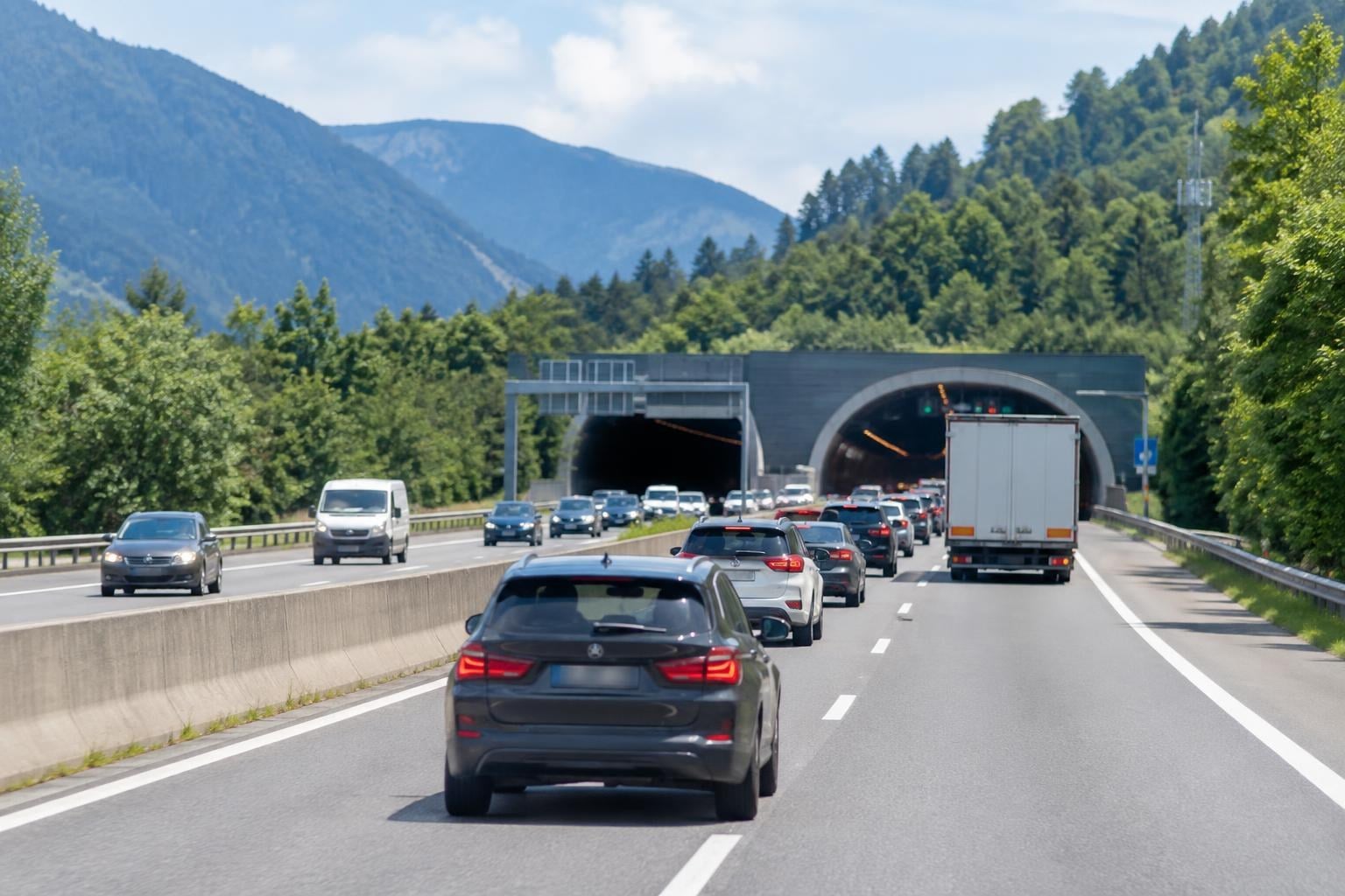 A10 bei Villach: Bis zu 30 Min. Stau beim Oswaldibergtunnel