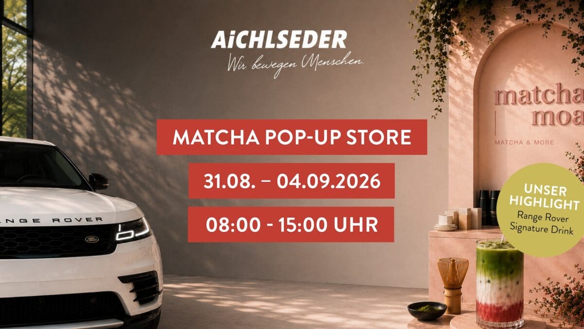 Weißer Range Rover vor rosa Wand mit Matcha Pop-up Store Werbung und grünem Getränk