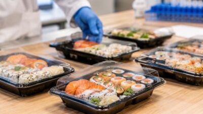 AKOÖ-Test: Sieben Sushi-Boxen als wertgemindert bewertet