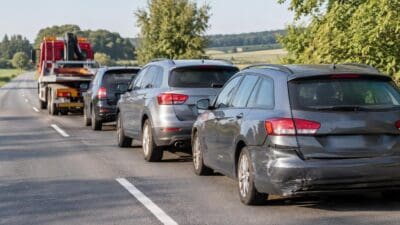Auffahrunfall auf L67: Pkw in Germanns geborgen