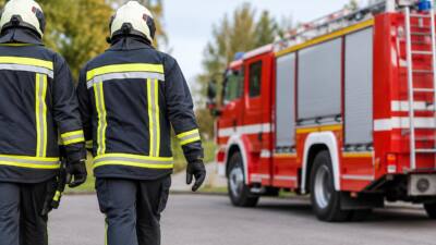 Auto überschlägt sich auf der L46 in Großriedenthal