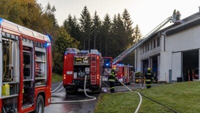 Bauernladen in Bierbaum stand in Flammen