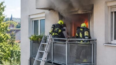 Bewusstlose 63-Jährige in Ehrenhausen aus Wohnung gerettet