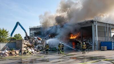 Brand in Hörschinger Entsorgungsbetrieb gelöscht
