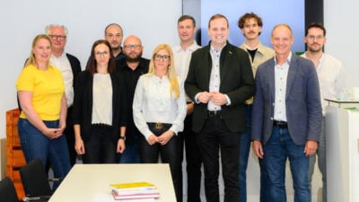 Klagenfurt Wohnen bildet 13 Beschäftigte zu Immobilienverwaltern aus