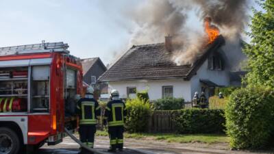 Diffusor explodiert in Reichersberg und fängt Feuer