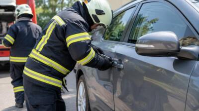Drei Monate altes Baby aus Pkw befreit in Steyregg