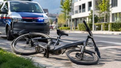 E-Bike-Fahrer in Innsbruck schwer im Gesicht verletzt