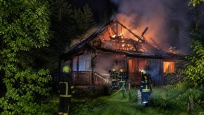 Ferienhaus in Wagna gerät in der Nacht vollständig in Brand