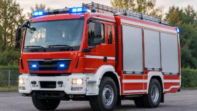 Feuerwehr findet stark rauchenden Kamin in Wernberg