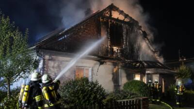 Feuerwehr Prebensdorf hilft bei Holzstapelbrand in Egelsdorf
