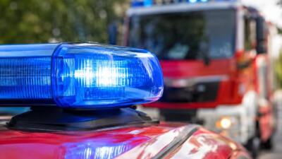 Feuerwehren bergen Reifen nach Kleintransporter-Unfall in Haag