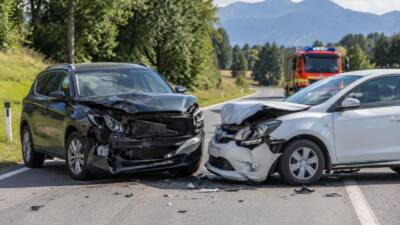 Frontalkollision auf B171 bei Schwoich: Zwei Frauen leicht verletzt