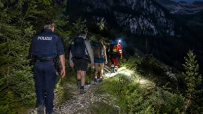 Grünau im Almtal: Zwei 17-Jährige im Toten Gebirge unverletzt gerettet