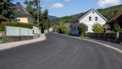 L128 in Sittendorf auf rund 600 Metern erneuert