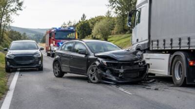 Bezirk Hartberg-Fürstenfeld: Lenkerin und Kleinkind bei Unfall auf der L412 verletzt