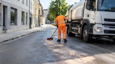 Lkw hinterlässt drei Kilometer Ölspur in Zwettl