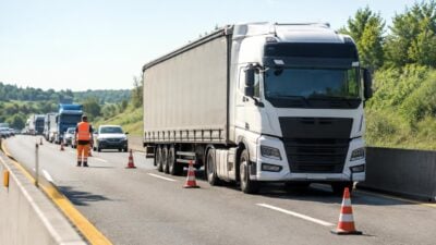 Lkw-Unfall auf der A2 bei Gleisdorf: Kilometerlanger Stau