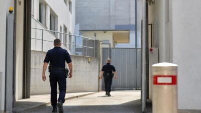 Mann nach mutmaßlicher Skalpell-Attacke auf Stieftochter festgenommen
