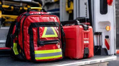 Mann zeigt nach Reanimation am Flughafen Wien-Schwechat Vitalzeichen