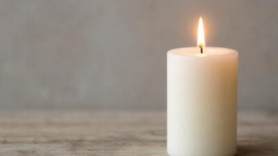 Motocrossfahrer prallen in Köstendorf gegen umgestürzten Baum, Vater stirbt