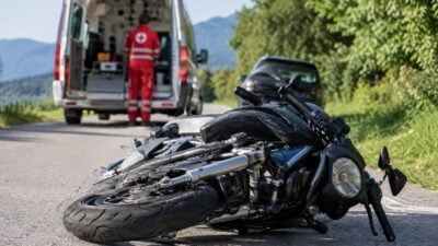 Motorradfahrer nach Unfall in Krumpendorf reanimiert