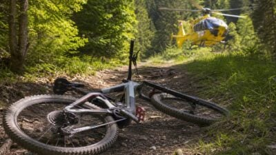 Mountainbiker bei Weissensee schwer verletzt