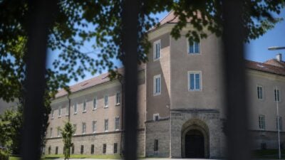 Mutter soll versucht haben, fünfjährigen Sohn zu ersticken