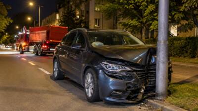 Pkw prallt in der Himbergerstraße gegen Straßenlaterne in Leopoldsdorf