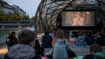 Plötzlich Prinzessin läuft auf der Murinsel in Graz