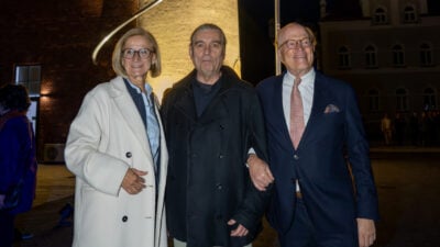 St. Pölten: Kunstwerk „Luftlinie“ am Wasserturm präsentiert