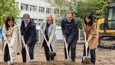 Spatenstich startet Sanierung der Volksschule in Floridsdorf