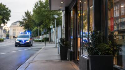 Spielsalon in Vösendorf überfallen: Polizei sucht Mann