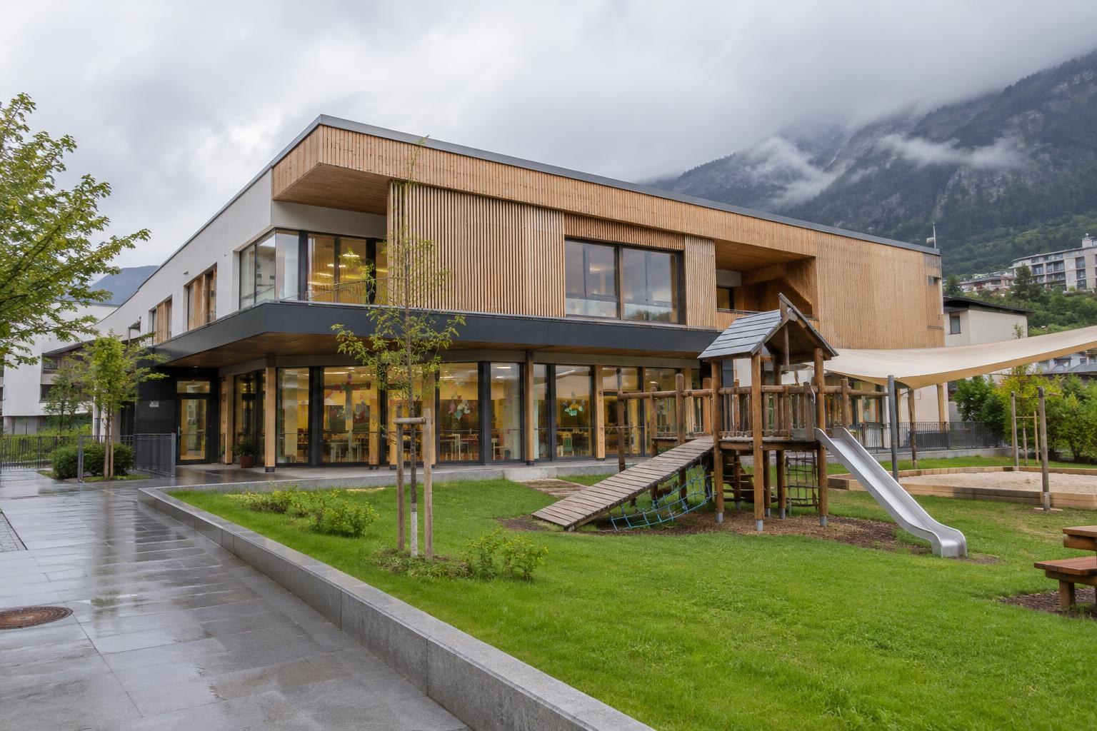 Tirol setzt Recht auf Kinderbildung und Kinderbetreuung um