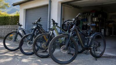 Vier E-Bikes und ein Mountainbike in Mieming gestohlen