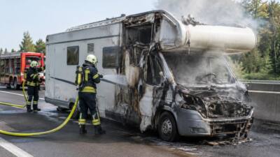 Wohnmobilbrand auf der A13 bei Schönberg