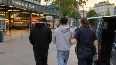 Zwei Jugendliche nach mutmaßlichem Raub mit Messer in Favoriten festgenommen