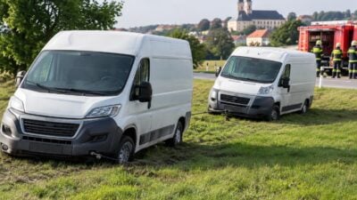 Zwei Kleintransporter stoßen in Seitenstetten zusammen