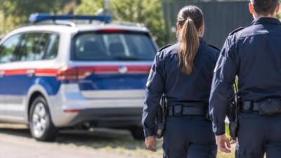 Zwei Menschen werden bei Kollision auf der B144 leicht verletzt