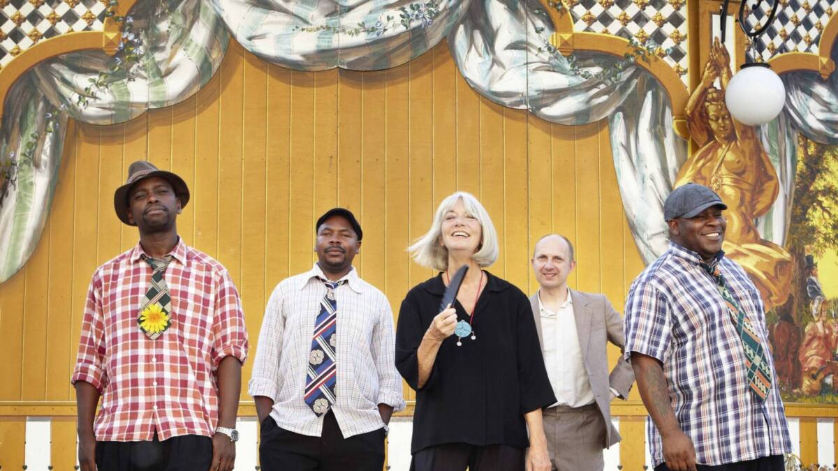 Erika Pluhar und MoZuluArt geben Konzert in Villach