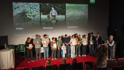 Drei Höfe erhalten Biodiversitäts-Award in Innsbruck