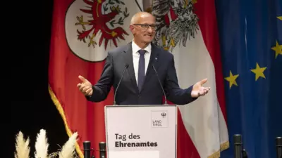 83 Ehrenamtliche erhalten in St. Johann Tiroler Ehrenamtsnadel in Gold