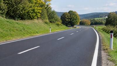 Fahrbahn auf der B 54 Richtung Gleißenfeld ist erneuert