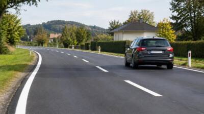 Fahrbahn der B 3 zwischen Urfahr und Ebersdorf wurde erneuert